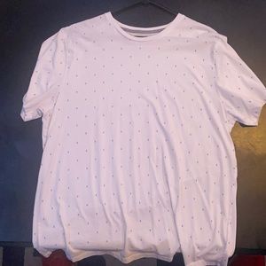 White tee with navy anchors